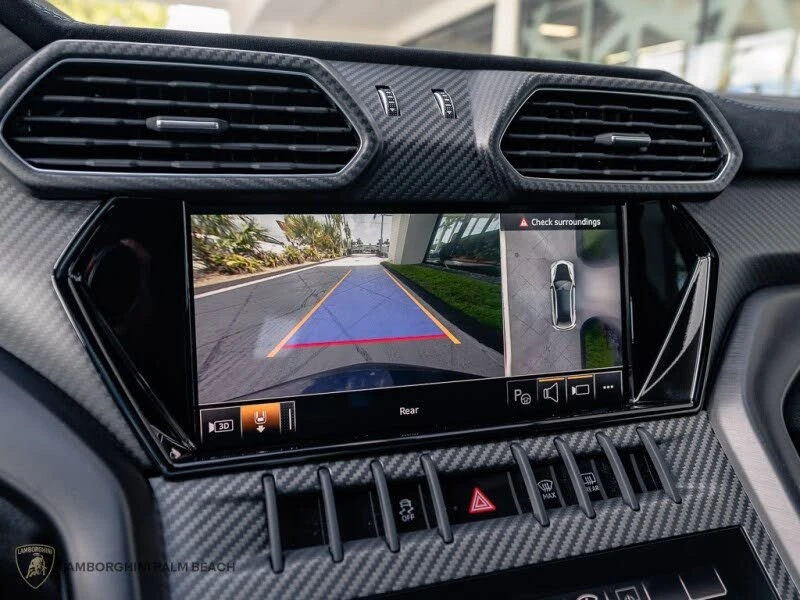 2024 Lamborghini Urus Performante - Image 19 of 30