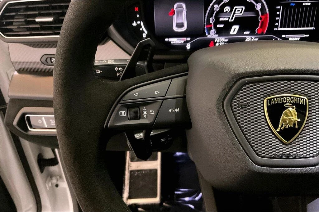 2024 Lamborghini Urus Performante - Image 23 of 31