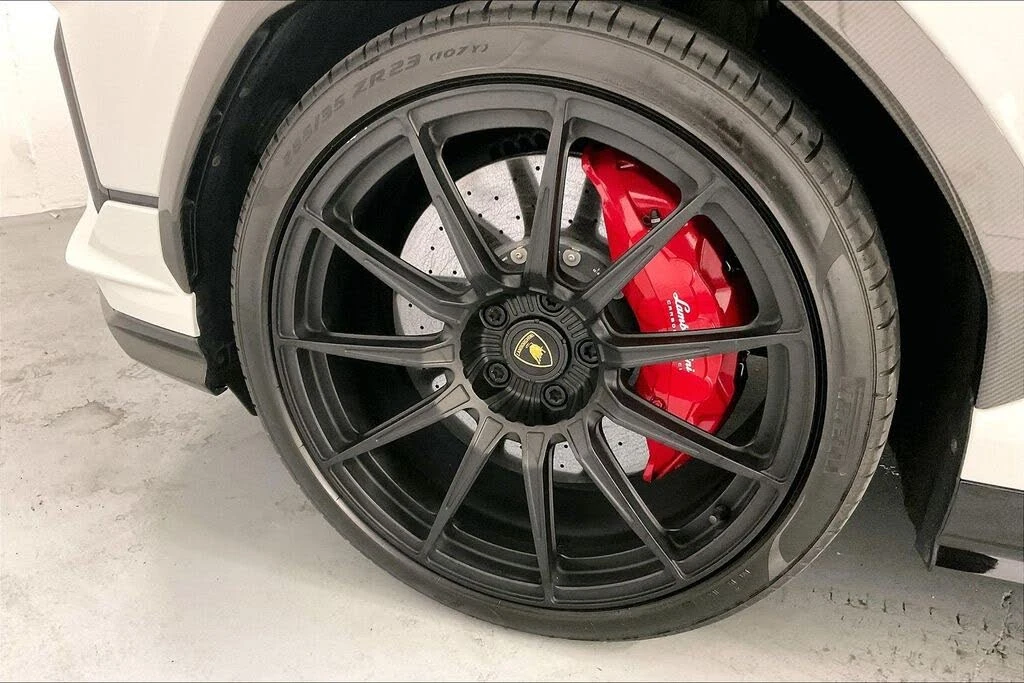 2024 Lamborghini Urus Performante - Image 17 of 31