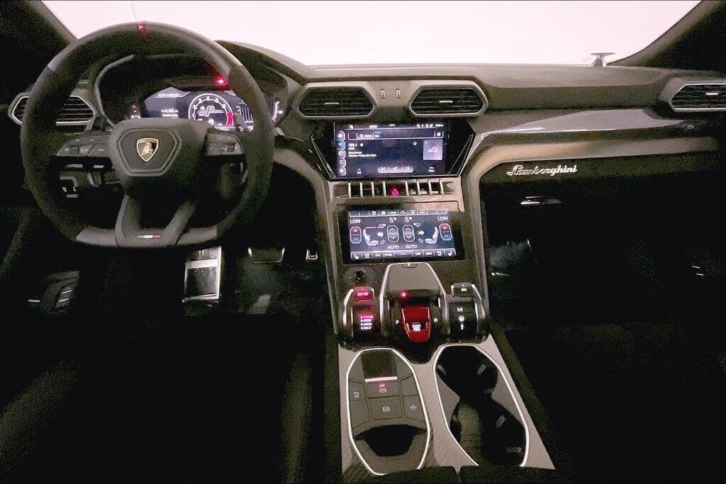 2024 Lamborghini Urus Performante - Image 22 of 31