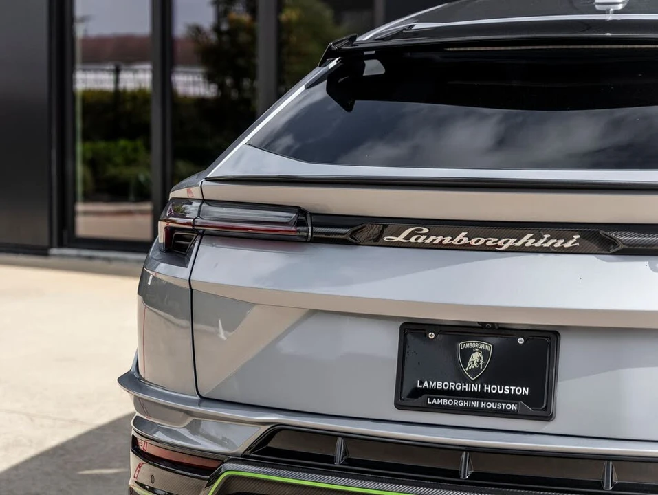 2024 Lamborghini Urus Performante - Image 11 of 31