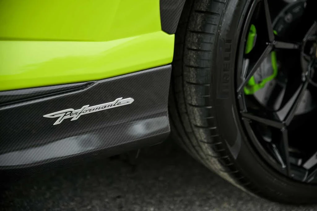 2024 Lamborghini Urus Performante - Image 16 of 31