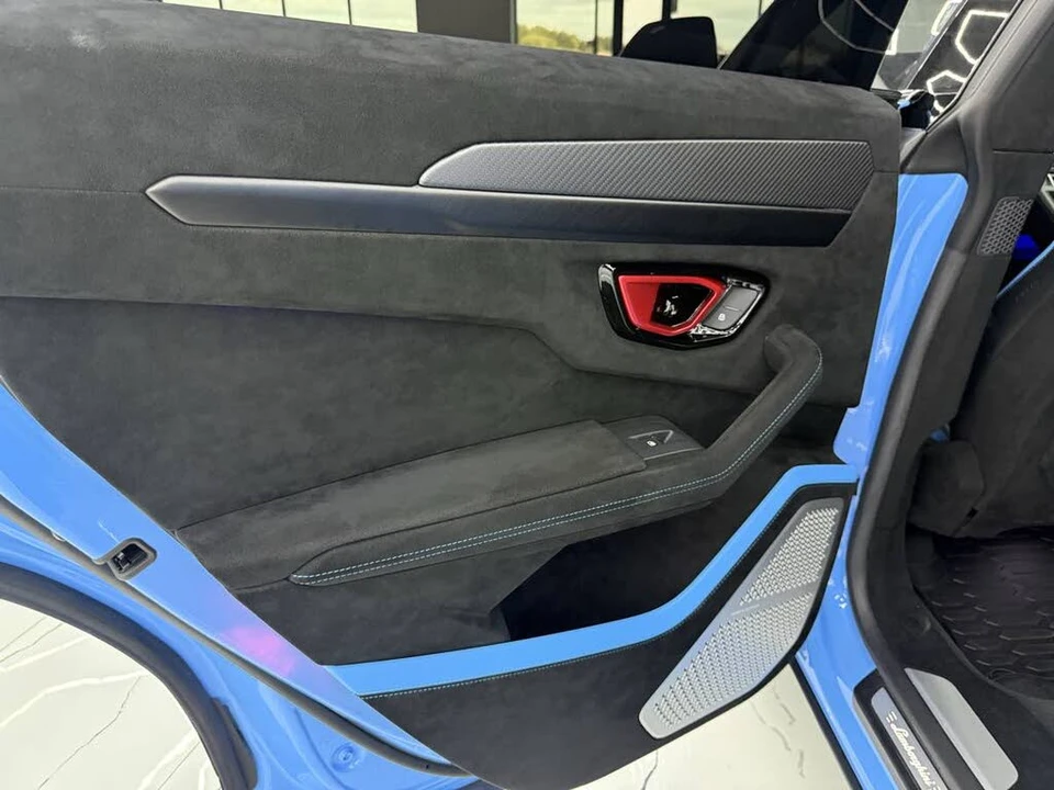 2024 Lamborghini Urus Performante - Image 16 of 31