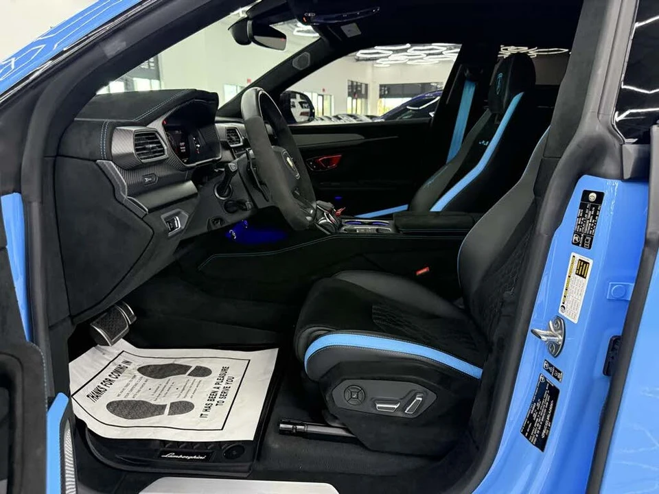 2024 Lamborghini Urus Performante - Image 14 of 31