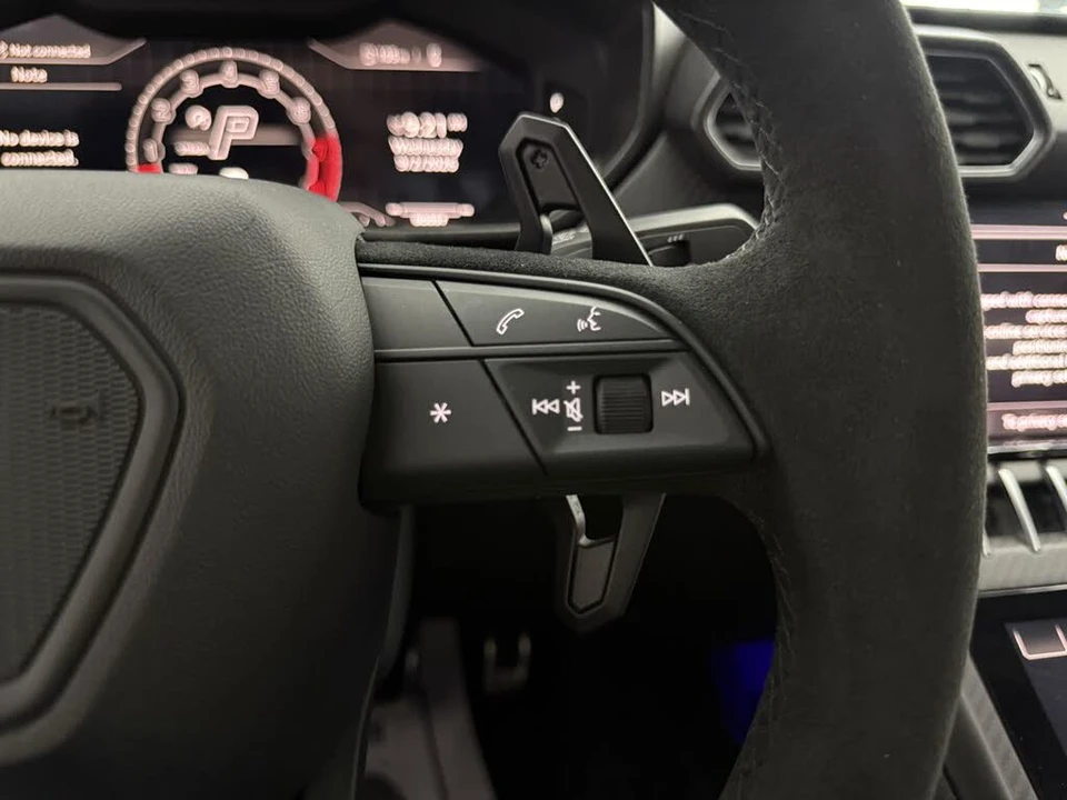 2024 Lamborghini Urus Performante - Image 27 of 31