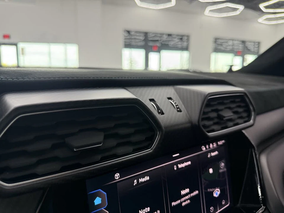 2024 Lamborghini Urus Performante - Image 29 of 31