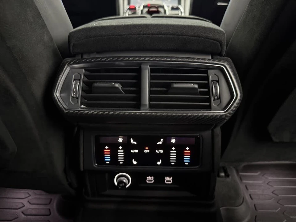 2024 Lamborghini Urus Performante - Image 11 of 31