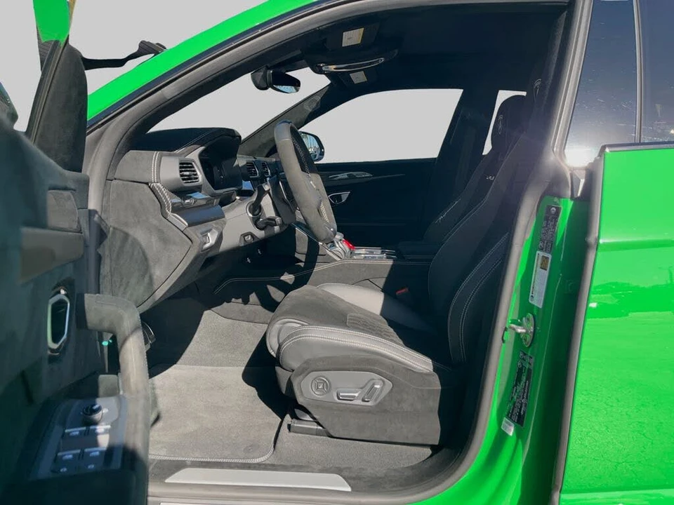 2024 Lamborghini Urus Performante - Image 10 of 24