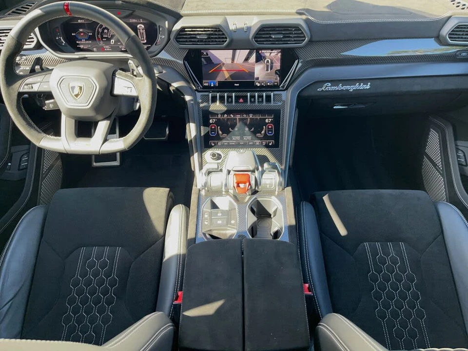 2024 Lamborghini Urus Performante - Image 18 of 24