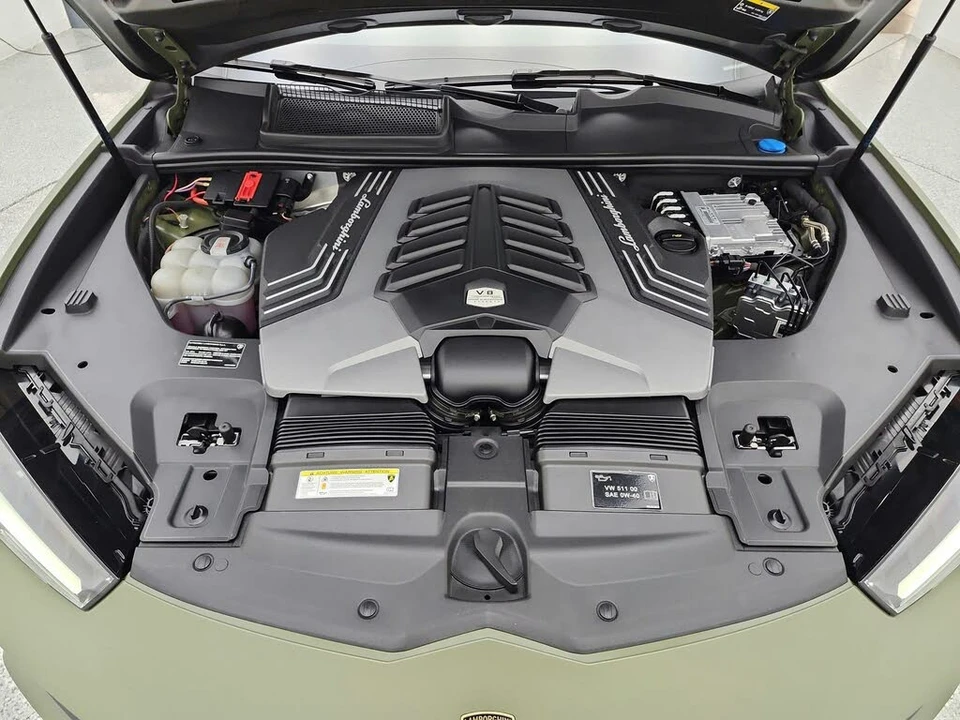2024 Lamborghini Urus Performante - Image 16 of 29