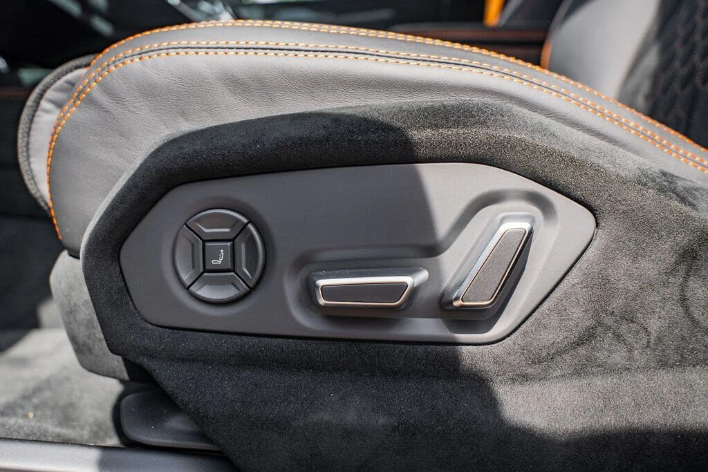 2024 Lamborghini Urus Performante - Image 24 of 31