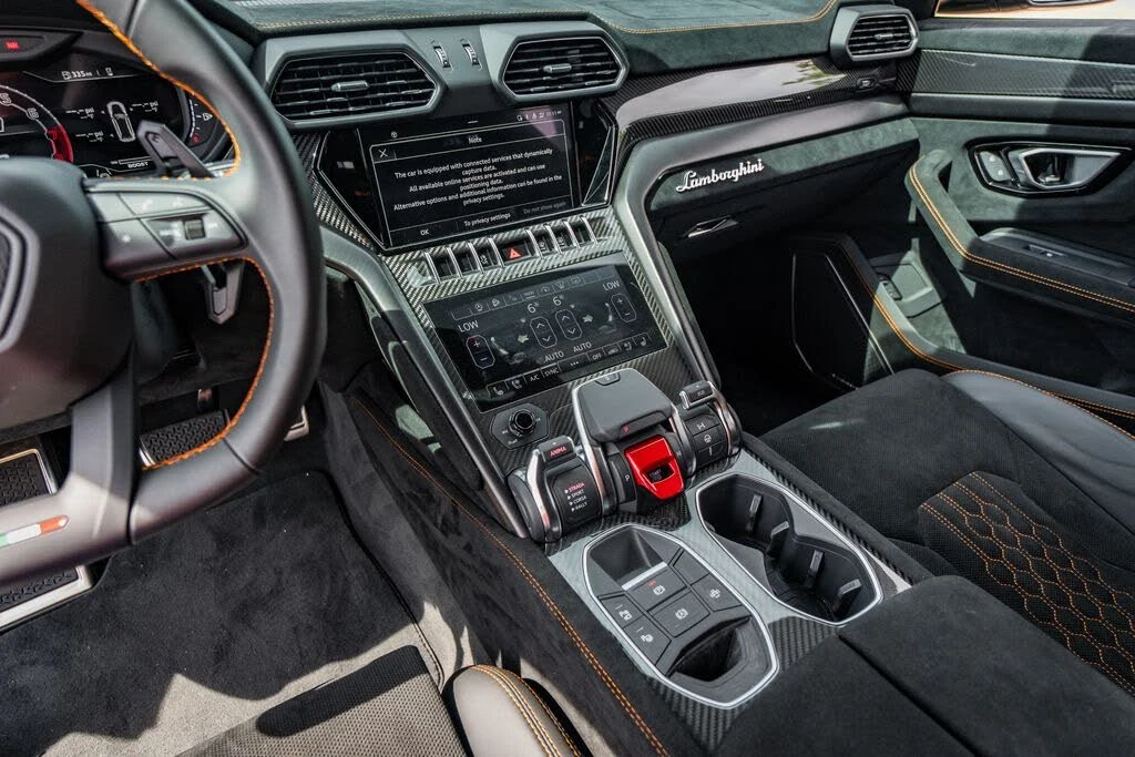 2024 Lamborghini Urus Performante - Image 30 of 31