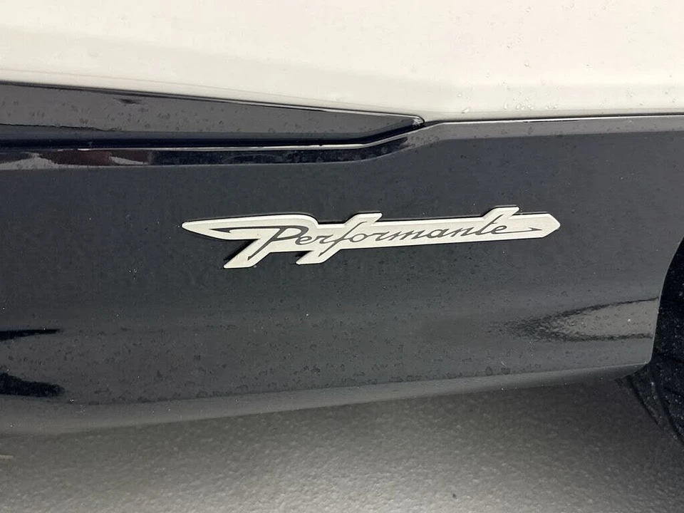 2024 Lamborghini Urus Performante - Image 26 of 31