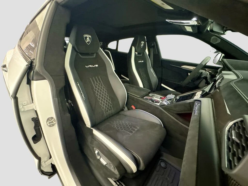 2024 Lamborghini Urus Performante - Image 30 of 31