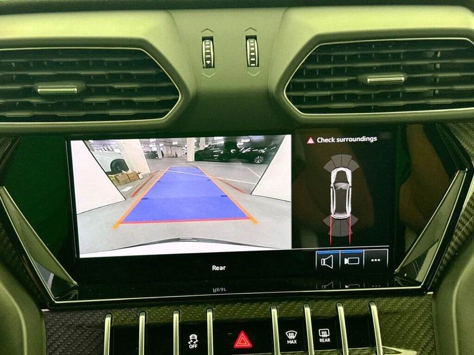 2024 Lamborghini Urus Performante - Image 14 of 31