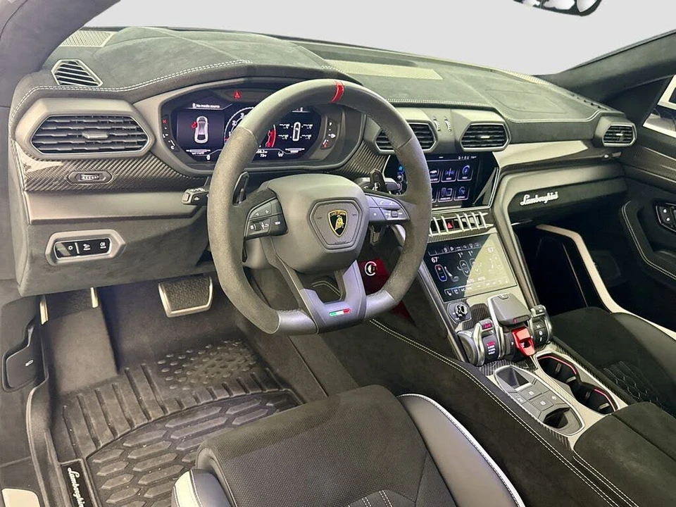 2024 Lamborghini Urus Performante - Image 9 of 31