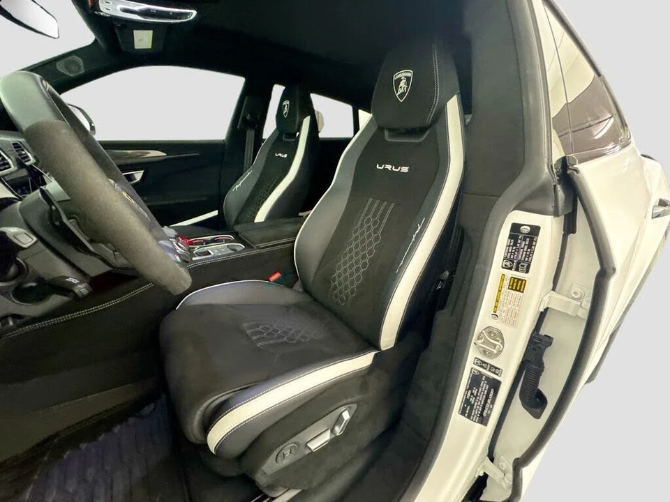2024 Lamborghini Urus Performante - Image 22 of 31