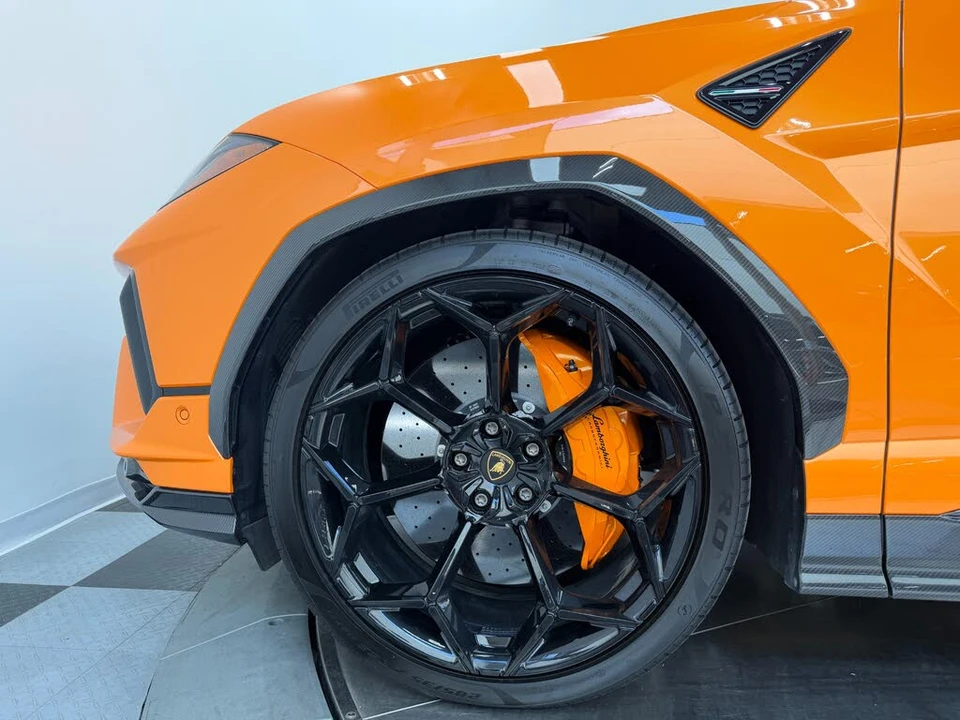 2024 Lamborghini Urus Performante - Image 9 of 31