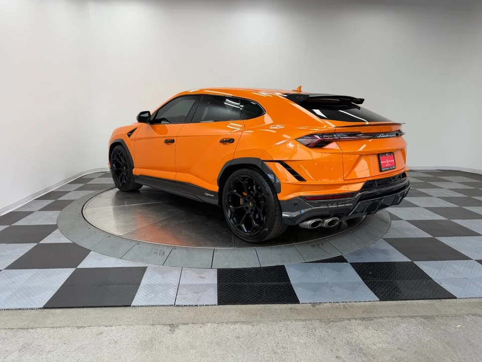 2024 Lamborghini Urus Performante - Image 7 of 31