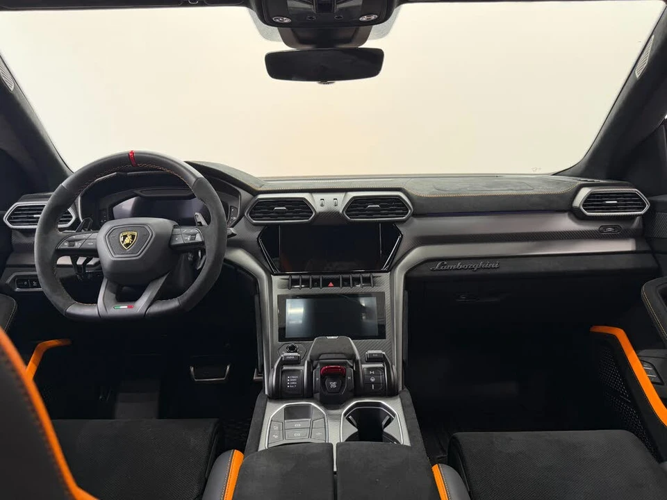 2024 Lamborghini Urus Performante - Image 14 of 31