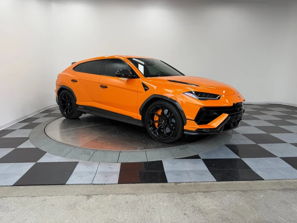 2024 Lamborghini Urus Performante - Image 30 of 31