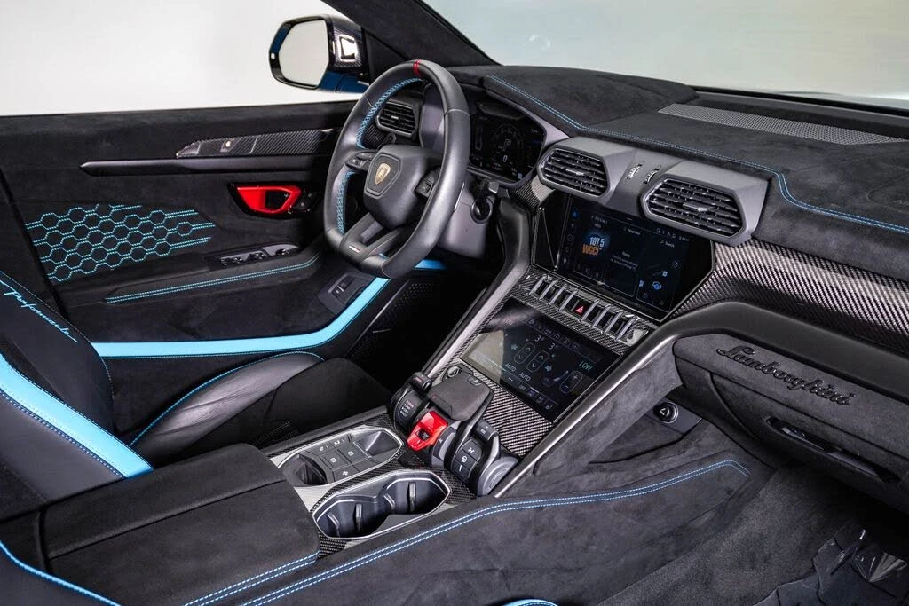 2024 Lamborghini Urus Performante - Image 17 of 31