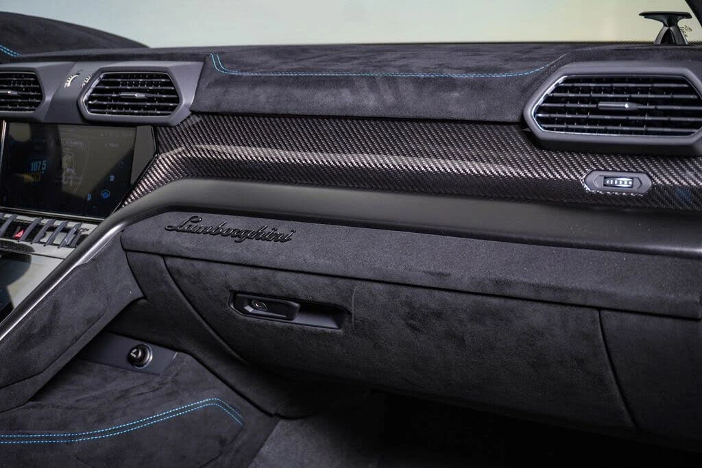 2024 Lamborghini Urus Performante - Image 19 of 31