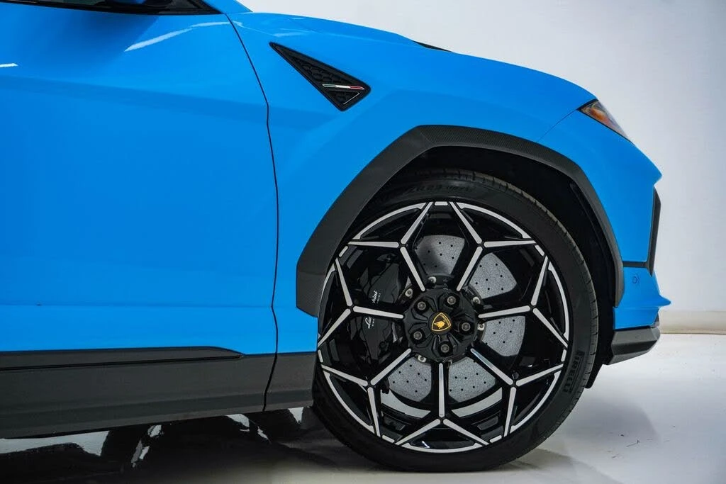 2024 Lamborghini Urus Performante - Image 16 of 31