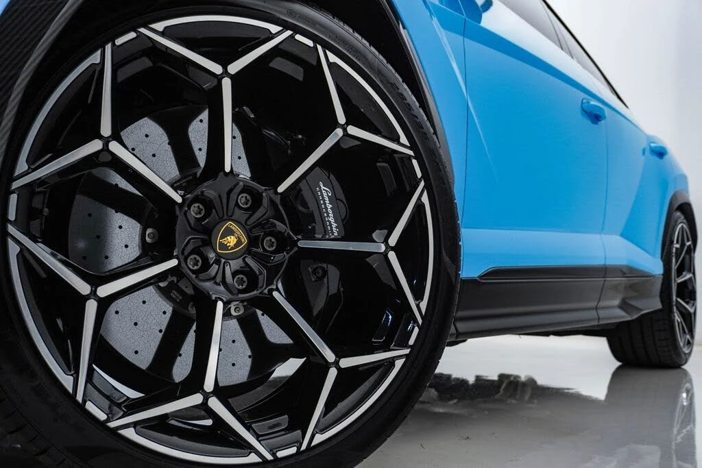 2024 Lamborghini Urus Performante - Image 5 of 31