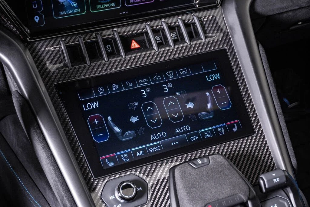 2024 Lamborghini Urus Performante - Image 30 of 31