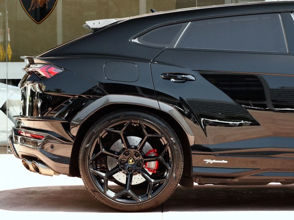 2024 Lamborghini Urus Performante - Image 31 of 31