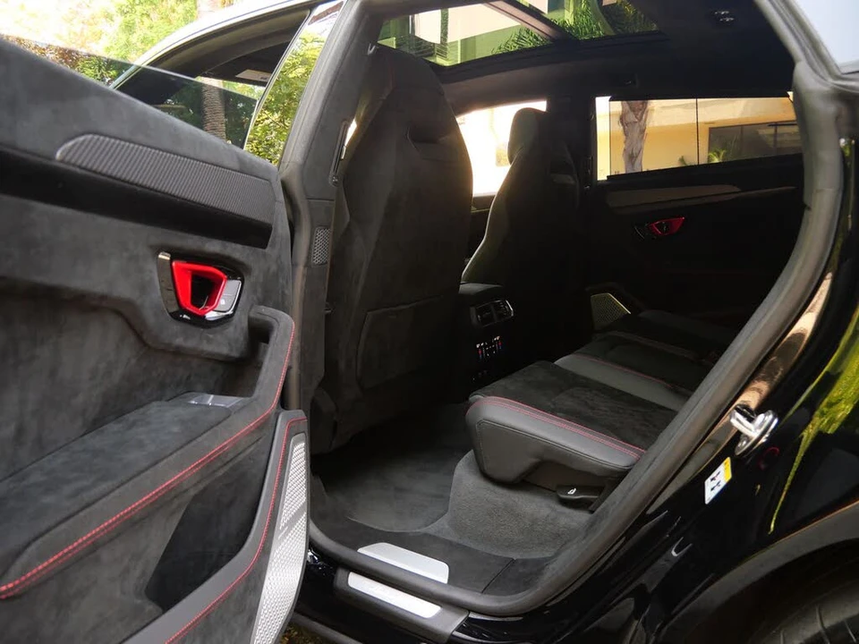 2024 Lamborghini Urus Performante - Image 17 of 31