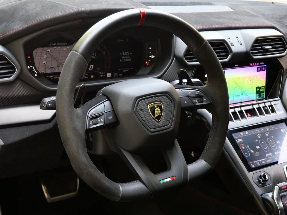 2024 Lamborghini Urus Performante - Image 11 of 31