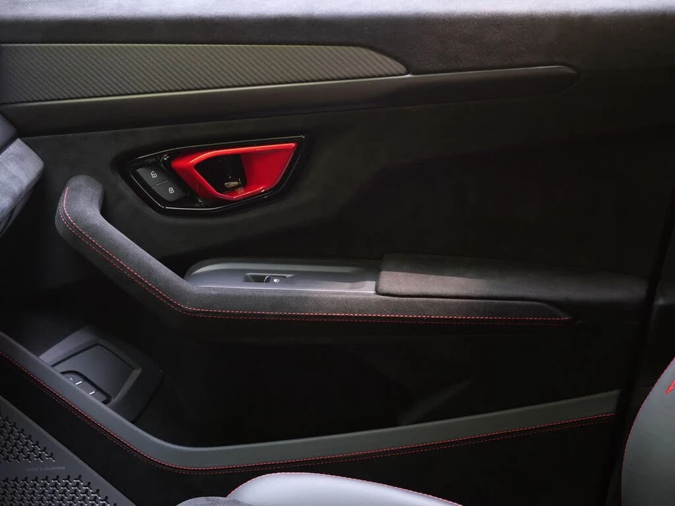 2024 Lamborghini Urus Performante - Image 13 of 31