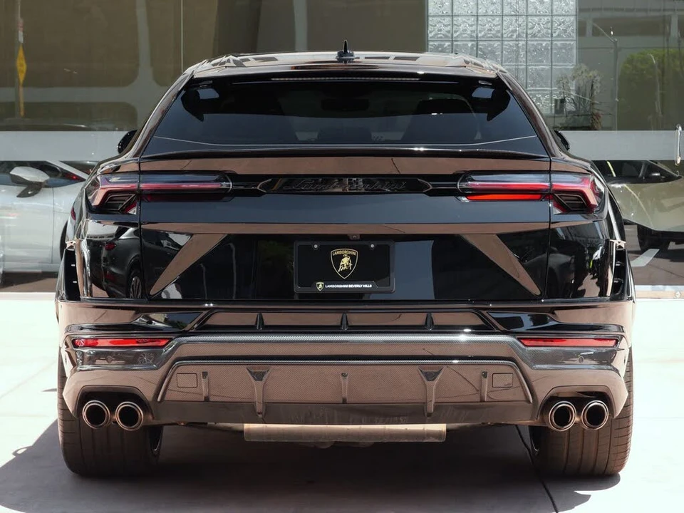 2024 Lamborghini Urus Performante - Image 4 of 31