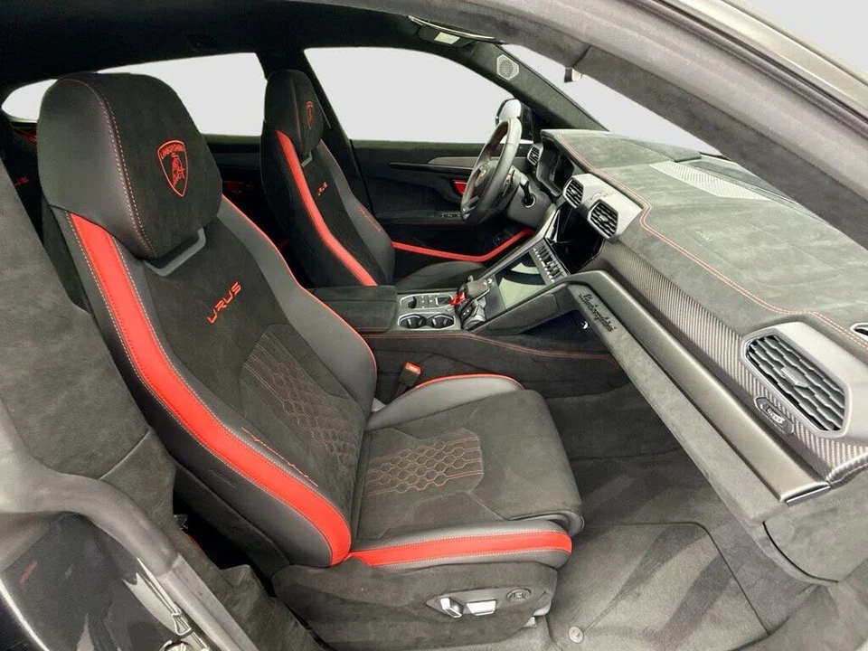 2024 Lamborghini Urus Performante - Image 19 of 31