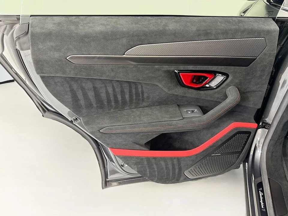 2024 Lamborghini Urus Performante - Image 25 of 31