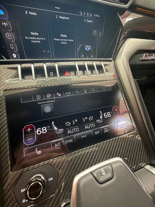 2024 Lamborghini Urus Performante - Image 16 of 31