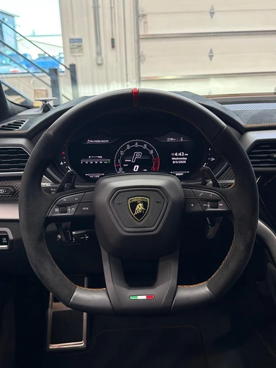 2024 Lamborghini Urus Performante - Image 10 of 31