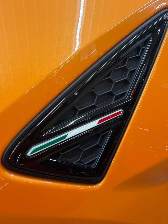 2024 Lamborghini Urus Performante - Image 30 of 31