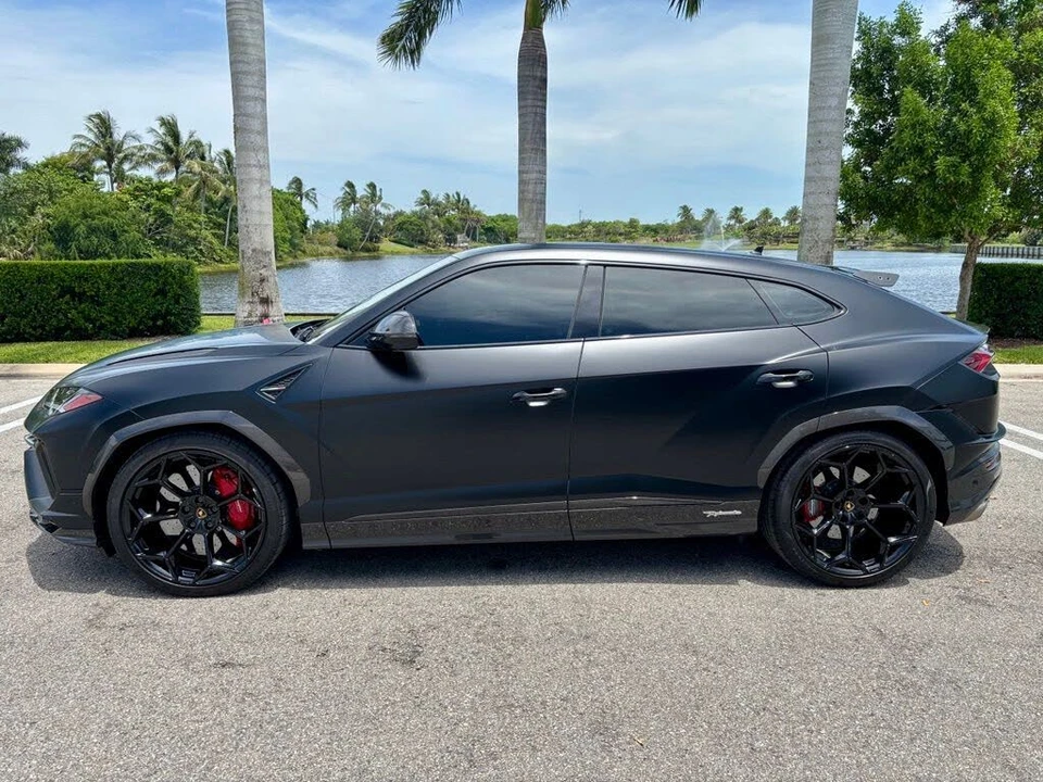 2024 Lamborghini Urus Performante - Image 10 of 31