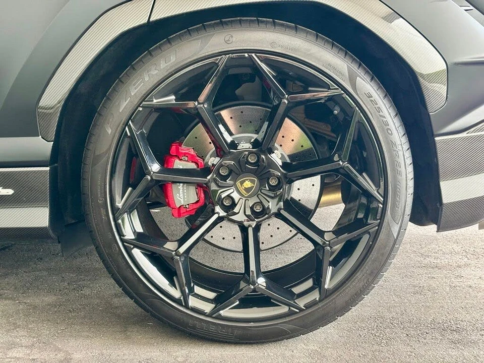 2024 Lamborghini Urus Performante - Image 16 of 31