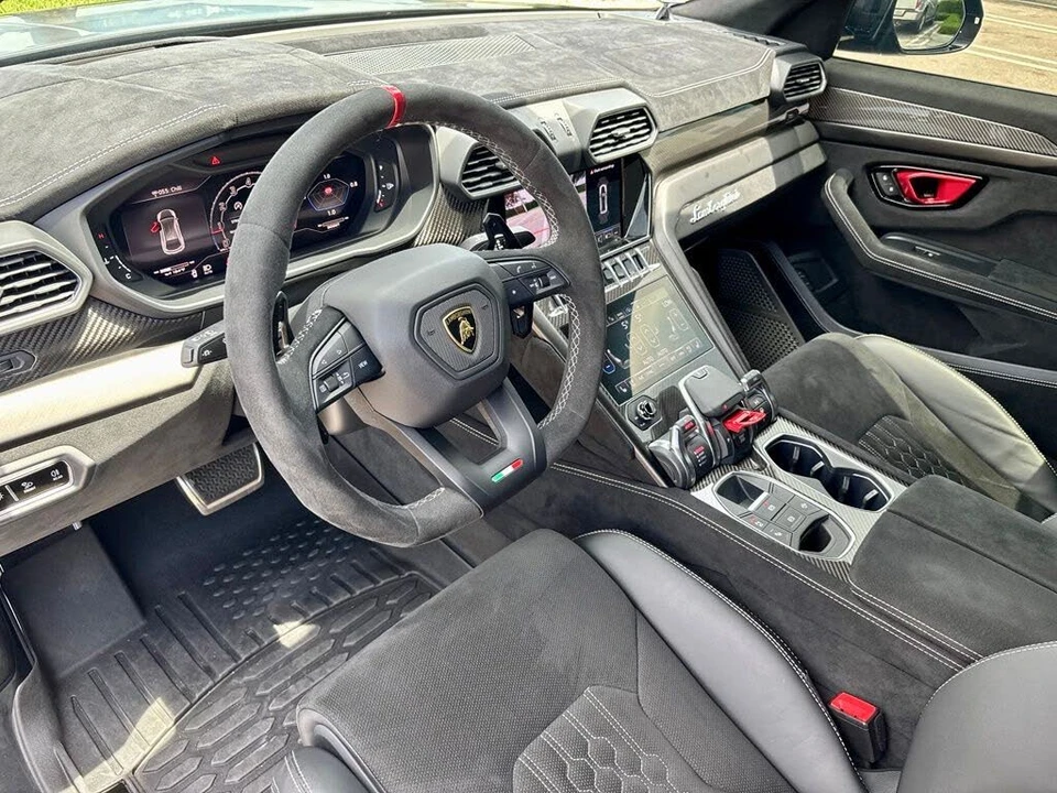 2024 Lamborghini Urus Performante - Image 18 of 31
