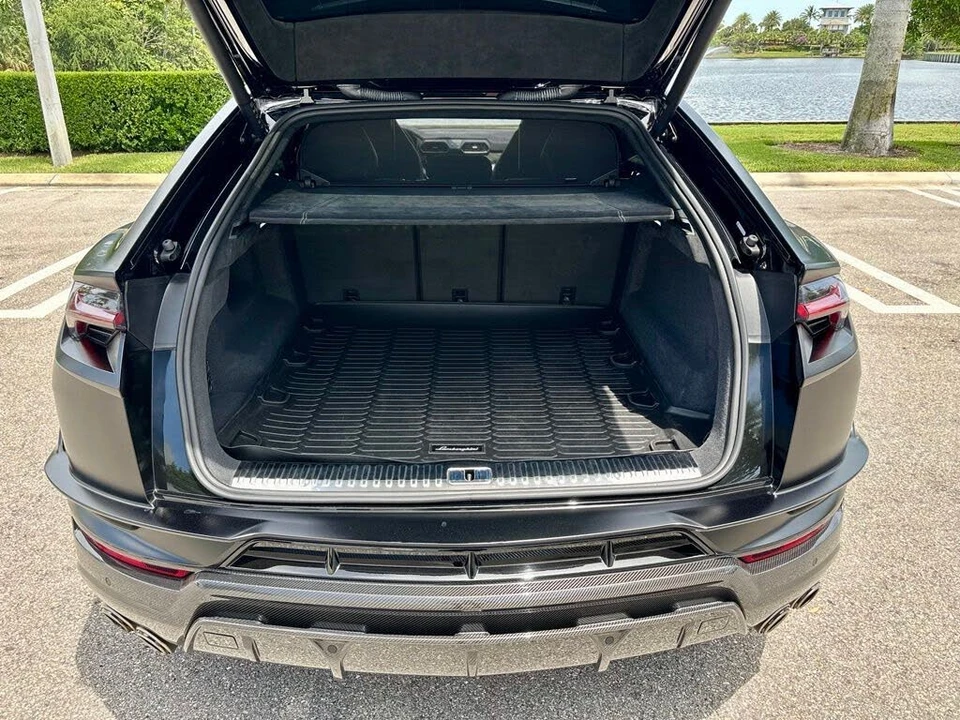 2024 Lamborghini Urus Performante - Image 23 of 31