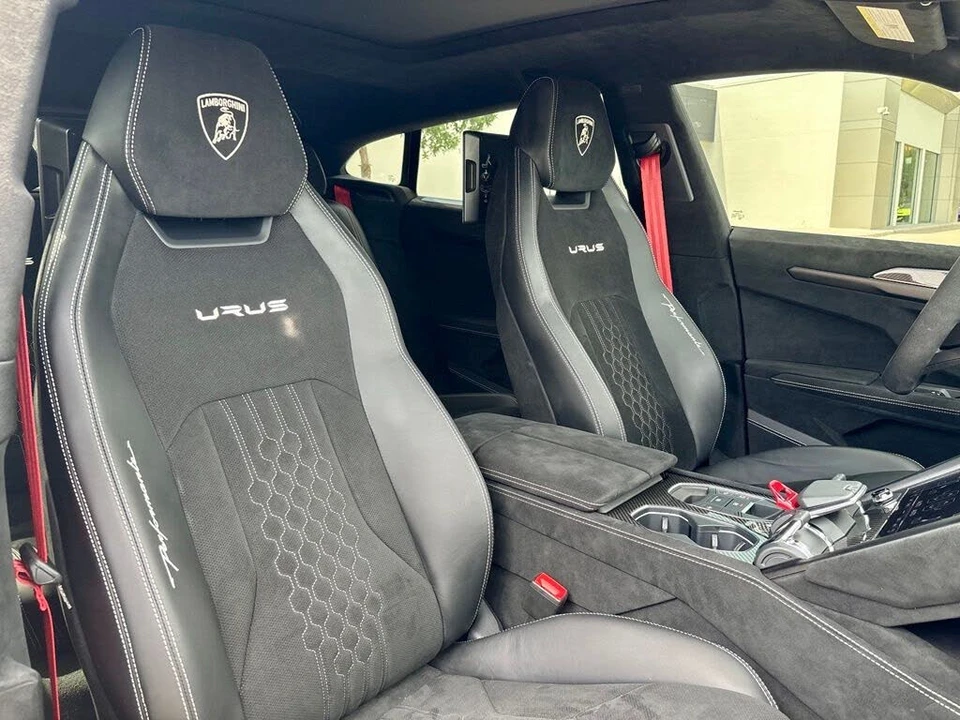 2024 Lamborghini Urus Performante - Image 26 of 31