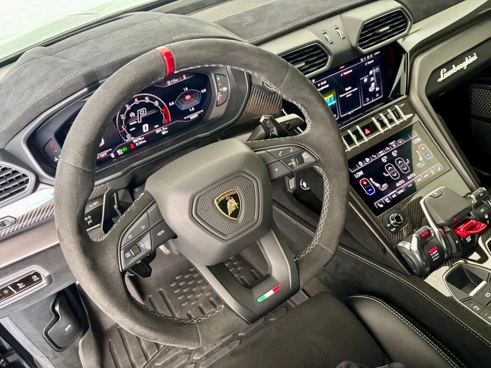 2024 Lamborghini Urus Performante - Image 14 of 31