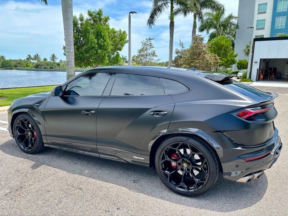 2024 Lamborghini Urus Performante - Image 9 of 31