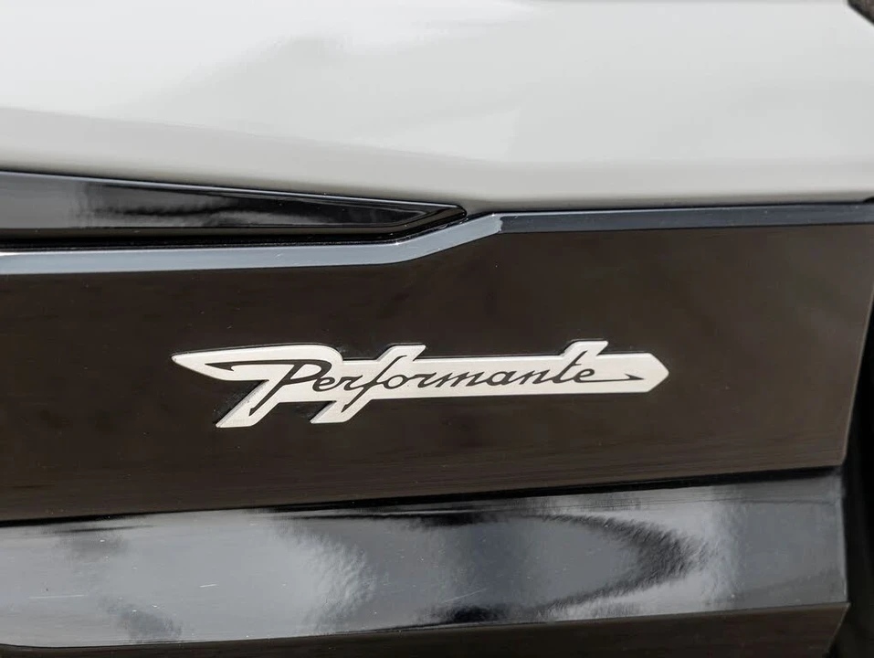 2024 Lamborghini Urus Performante - Image 21 of 31