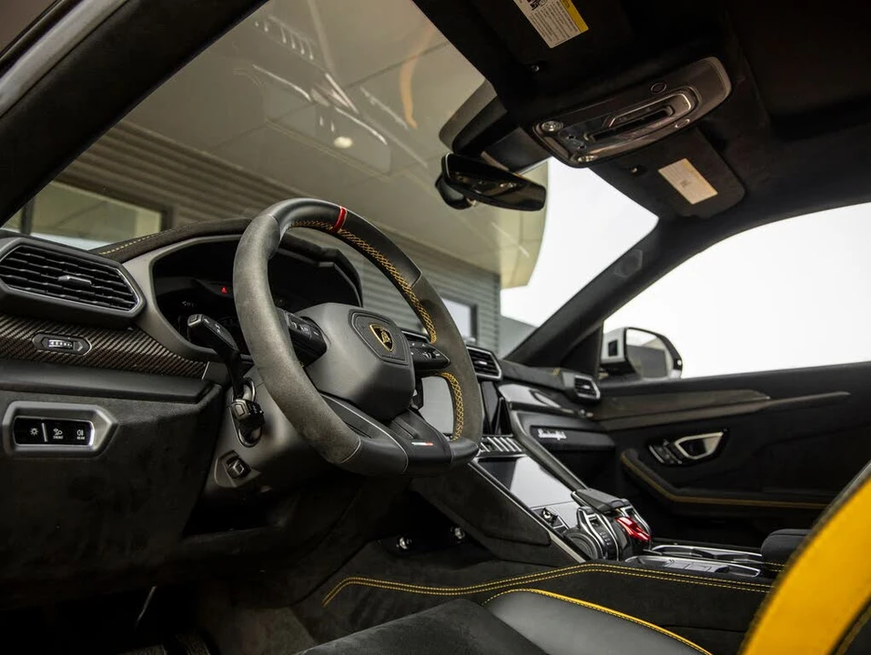 2024 Lamborghini Urus Performante - Image 31 of 31