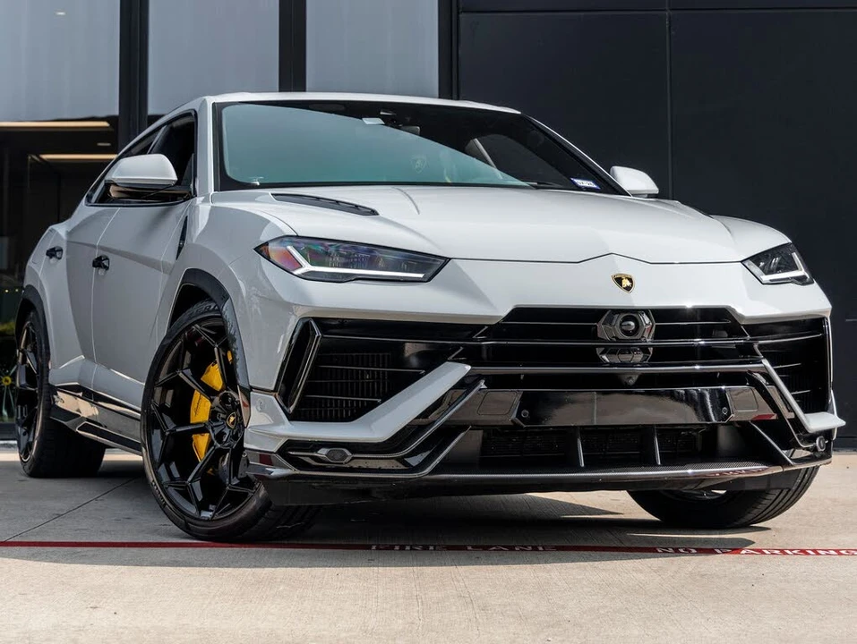 2024 Lamborghini Urus Performante - Image 2 of 31